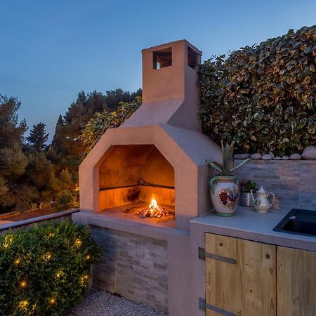 Villa Katess With Heated Pool Split Bagian luar foto