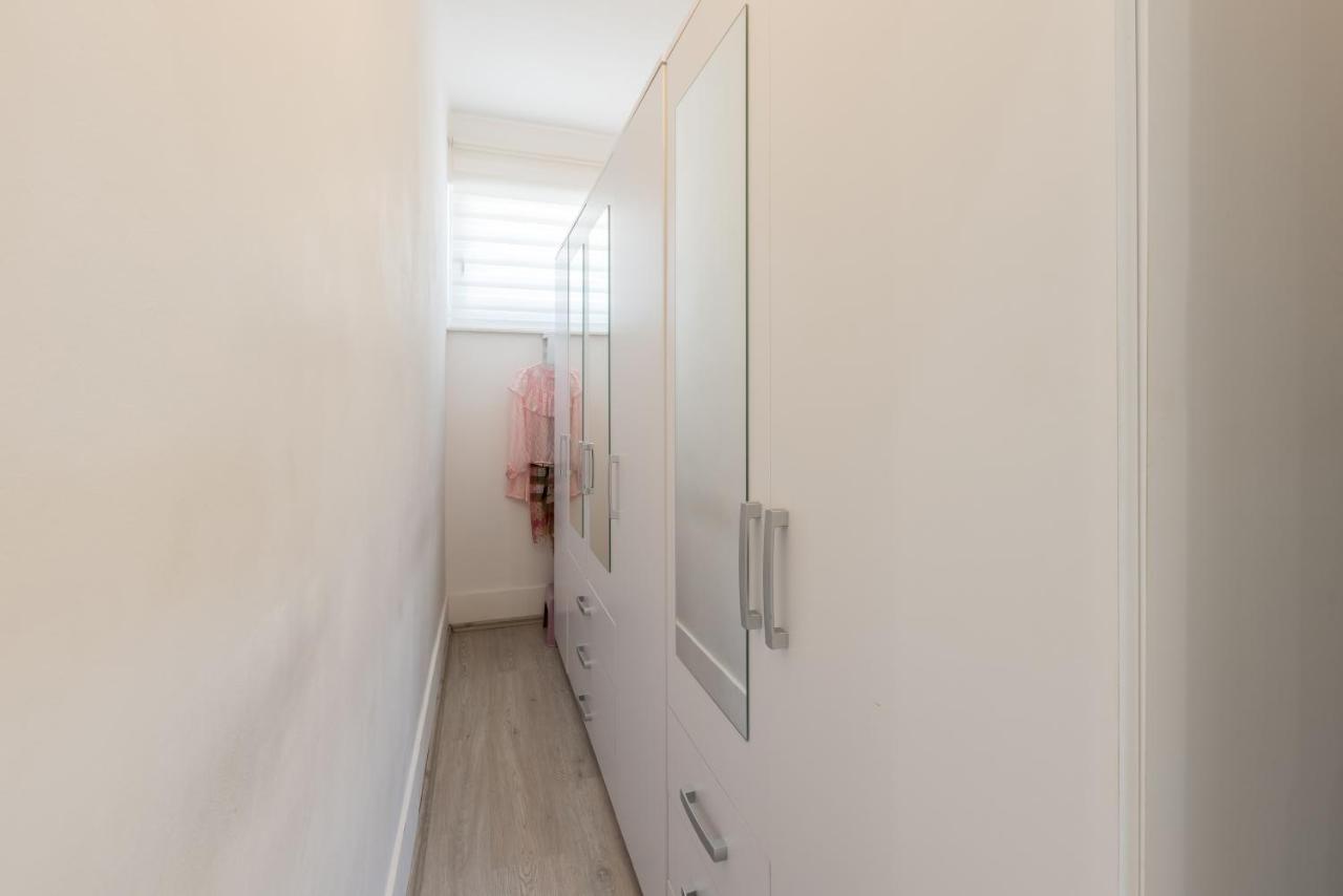 Villa Katess With Heated Pool Split Bagian luar foto