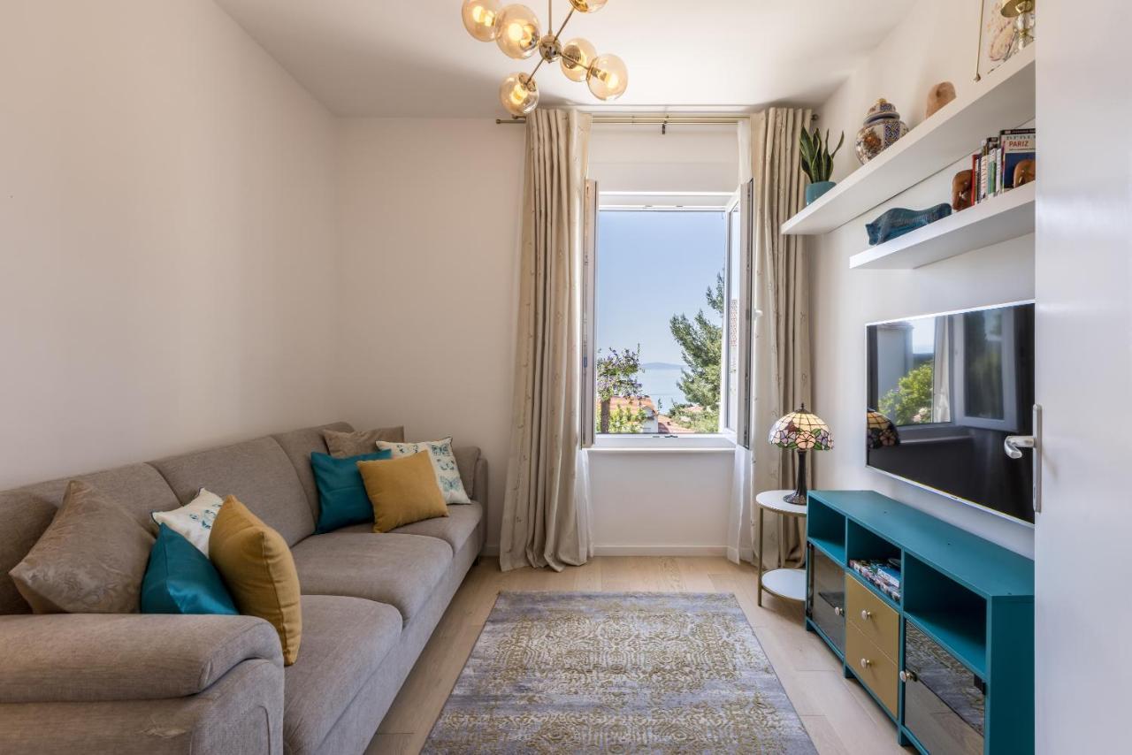 Villa Katess With Heated Pool Split Bagian luar foto